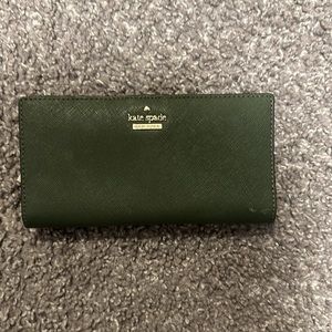 Kate Spade Green Wallet Excellent Condition!